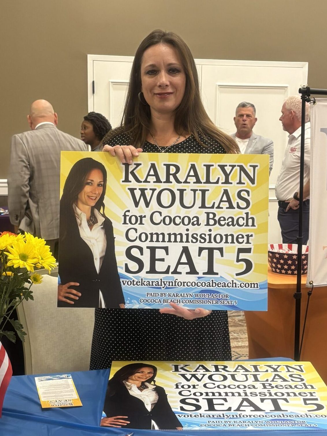 Vote Karalyn Woulas fro Cocoa Beach